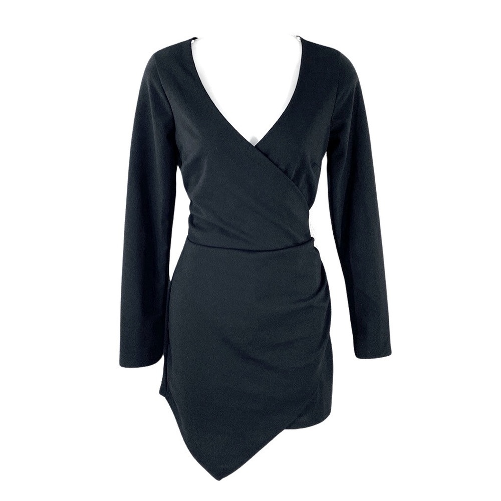 Lulu’s Babe Heaven Black Long Sleeve Asymmetrical Romper Medium M S22 - Picture 4 of 14